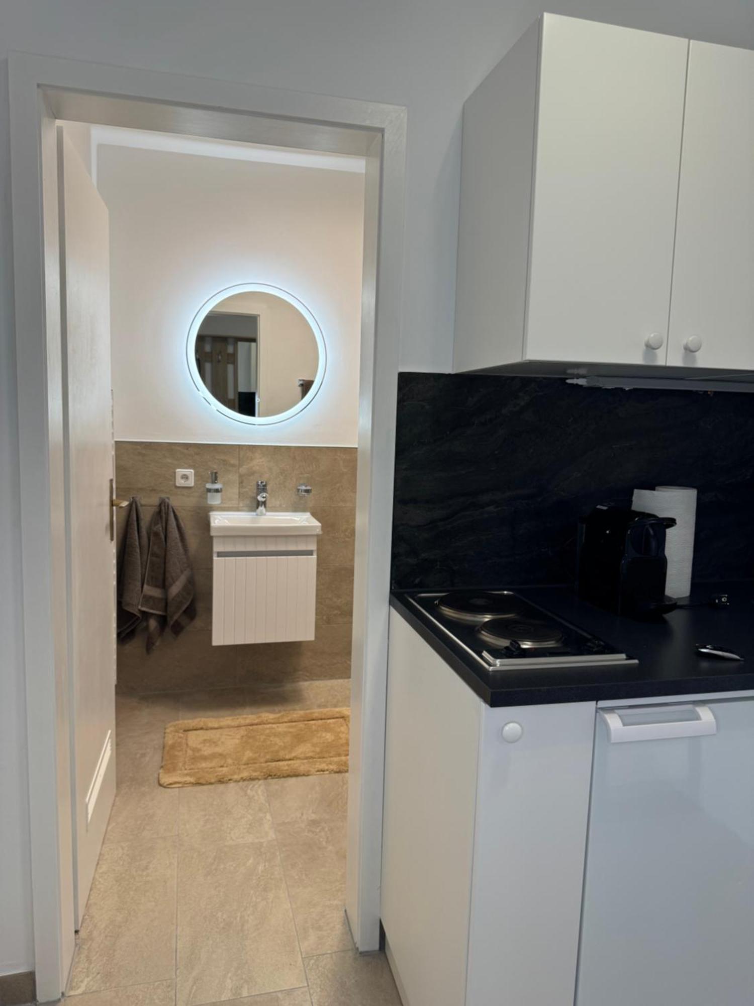 Deluxe Apartment 2 - Ruhe Oase - 1Zkb Balkon - Parkplatz Bad Nauheim Dış mekan fotoğraf
